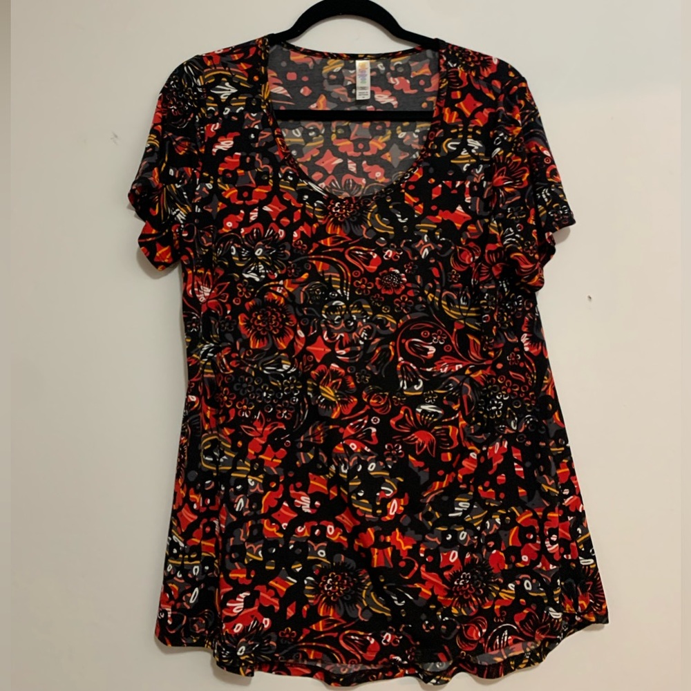 Stunning Classic T in silky material